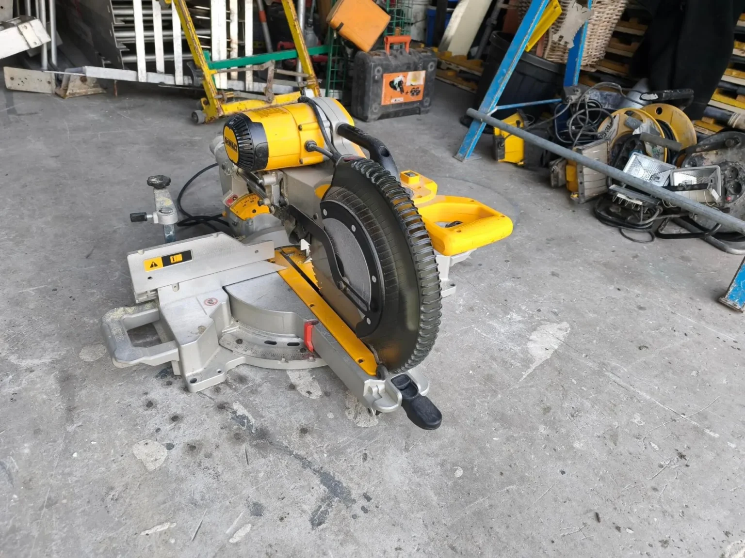 hoteldesventes107-boulogne-vente_encheres-VEHICULES-MATERIEL_PRO-LIQUIDATION_JUDICIAIRE-SESSION_AVRIL2026